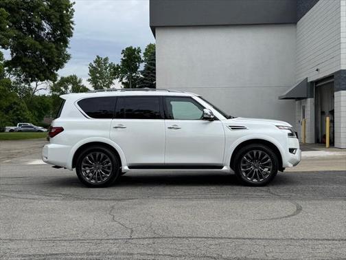 2024 Nissan Armada Platinum 4WD