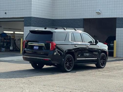 2022 GMC Yukon SLT