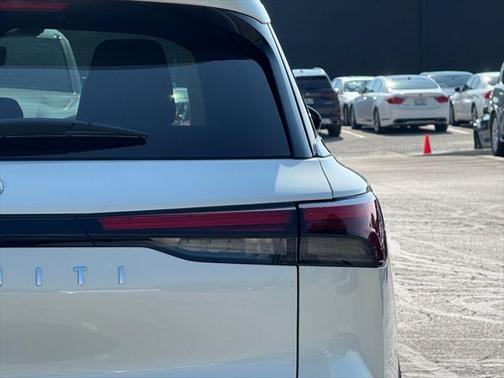2025 INFINITI QX60 SENSORY