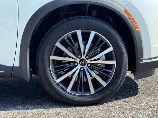 2025 INFINITI QX60 SENSORY