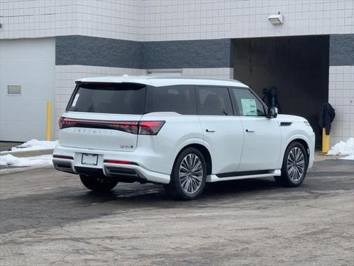2025 INFINITI QX80 SENSORY AWD