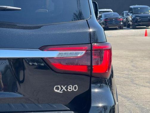 2023 INFINITI QX80 SENSORY AWD
