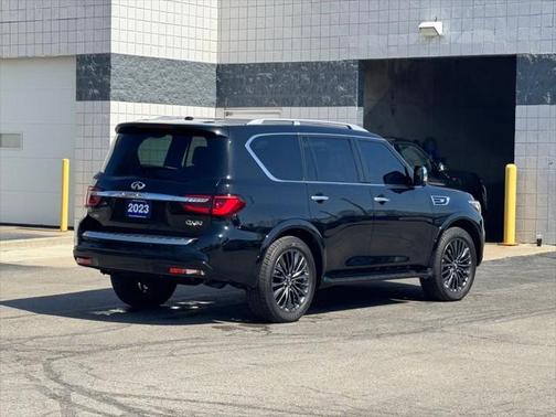 2023 INFINITI QX80 SENSORY AWD
