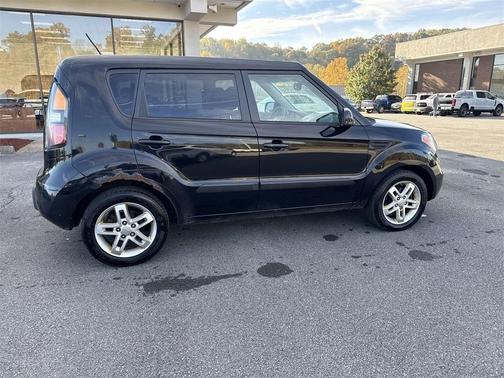2011 Kia Soul +