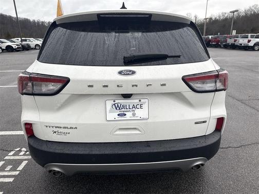 2022 Ford Escape Titanium Hybrid