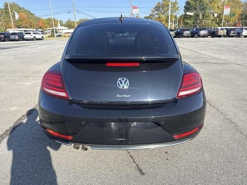 2019 Volkswagen Beetle 2.0T SE