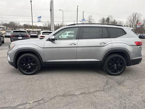2025 Volkswagen Atlas 2.0T SE