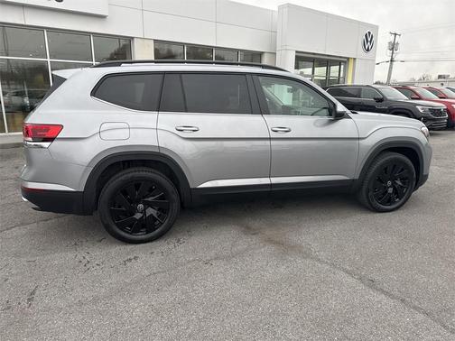 2025 Volkswagen Atlas 2.0T SE