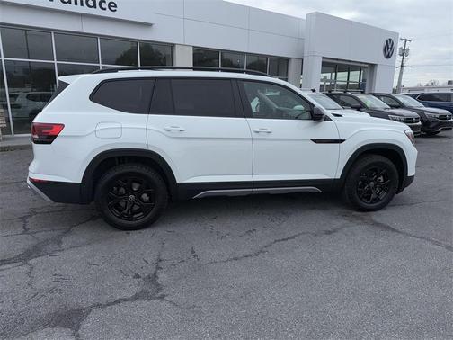 2025 Volkswagen Atlas 2.0T Peak Edition