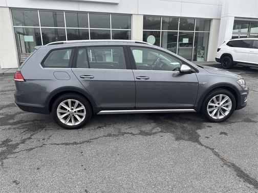2019 Volkswagen Golf Alltrack TSI S