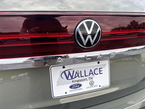 2025 Volkswagen Atlas 2.0T SE