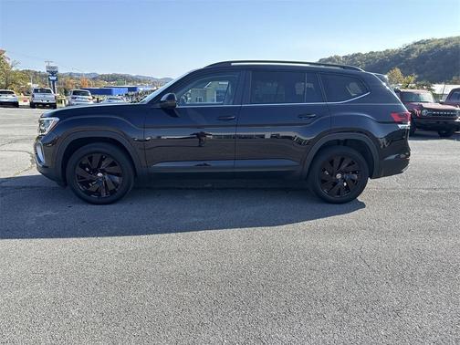 2024 Volkswagen Atlas 2.0T SE