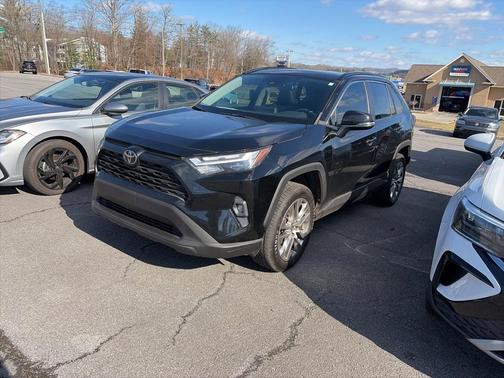 2022 Toyota RAV4 XLE Premium