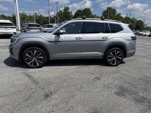 2025 Volkswagen Atlas 2.0T SEL Premium R-Line