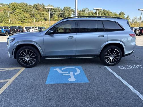2022 Mercedes-Benz GLS 450 4MATIC