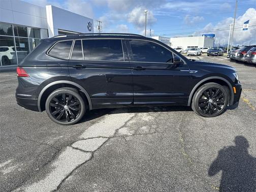 2021 Volkswagen Tiguan 2.0T SE R-Line Black