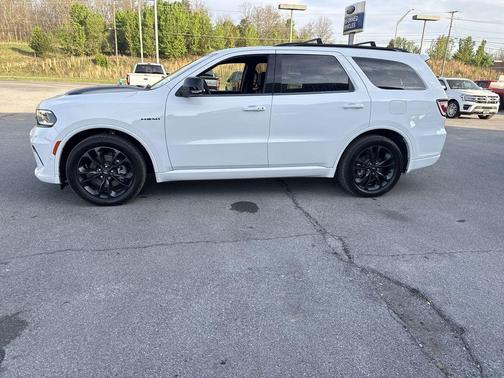 White Knuckle Clearcoat 2023 Dodge Durango R/T