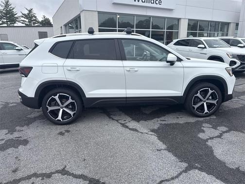 2025 Volkswagen Taos 1.5T SEL