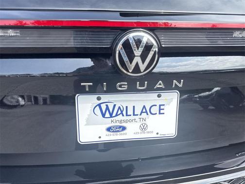 2025 Volkswagen Tiguan 2.0T SEL R-Line