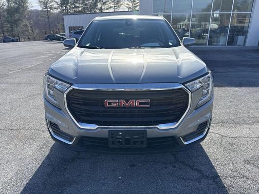 Sterling 2024 GMC Terrain SLE