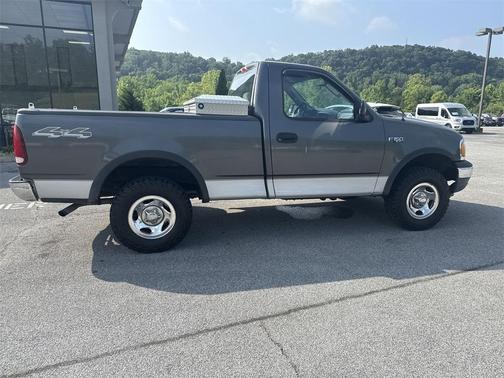 2003 Ford F-150 XLT