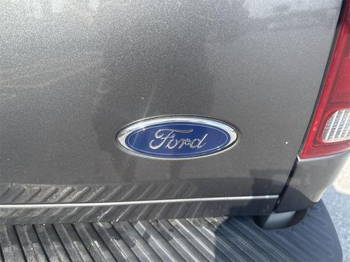 2003 Ford F-150 XLT