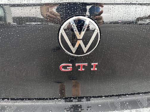 2024 Volkswagen Golf GTI 2.0T Autobahn