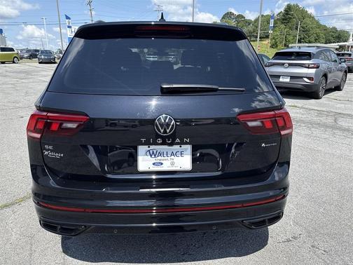 2024 Volkswagen Tiguan 2.0T SE R-Line Black