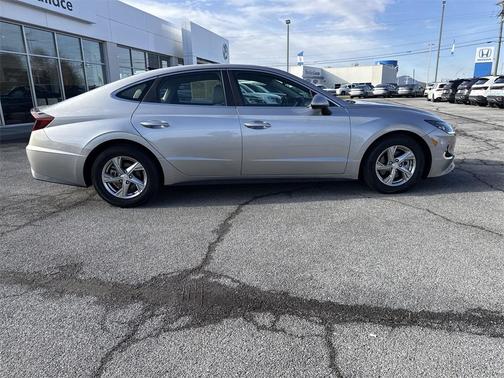 2021 Hyundai SONATA SE