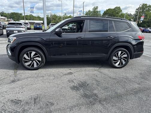 2025 Volkswagen Atlas 2.0T SE