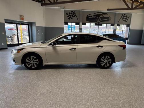 2021 Nissan Altima SR VC-Turbo FWD
