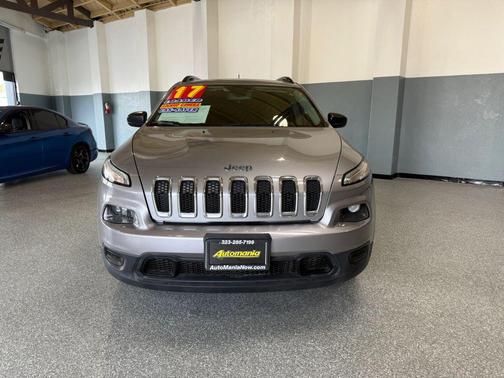 2017 Jeep Cherokee Sport