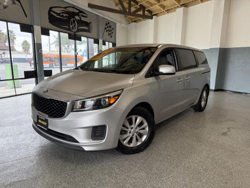 2017 Kia Sedona LX