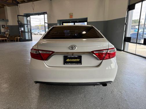 2016 Toyota Camry SE