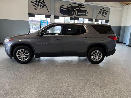 Satin Steel Metallic 2019 Chevrolet Traverse LS