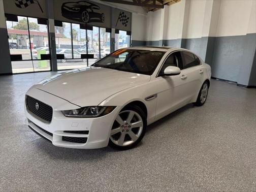 2017 Jaguar XE 25t Prestige