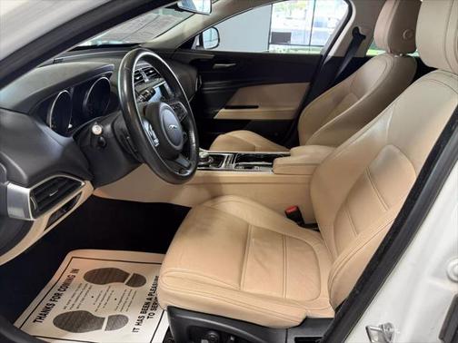 2017 Jaguar XE 25t Prestige