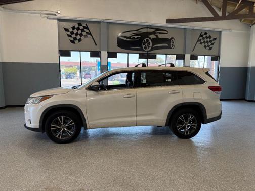 2018 Toyota Highlander LE I4
