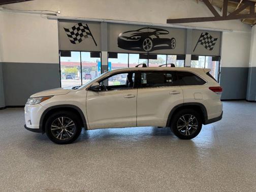 2018 Toyota Highlander LE I4