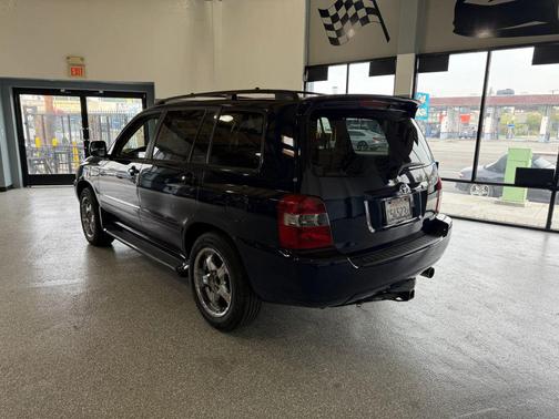 2005 Toyota Highlander Base