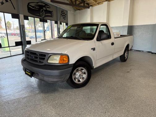 2004 Ford F-150 XL