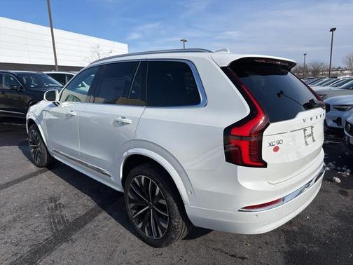 2026 Volvo XC90 B6 Plus 7-Seater