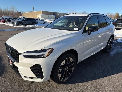 2026 Volvo XC60 B5 Plus