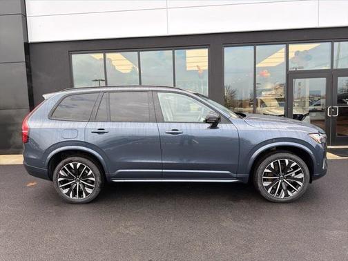 2026 Volvo XC90 B6 Ultra Dark Theme 7-Seater