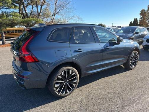 2026 Volvo XC60 B5 Ultra