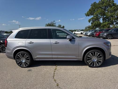 2026 Volvo XC90 B5 Core