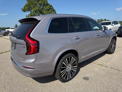 2026 Volvo XC90 B5 Core