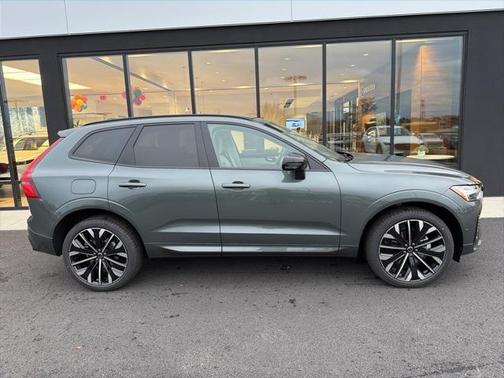 2026 Volvo XC60 B5 Ultra