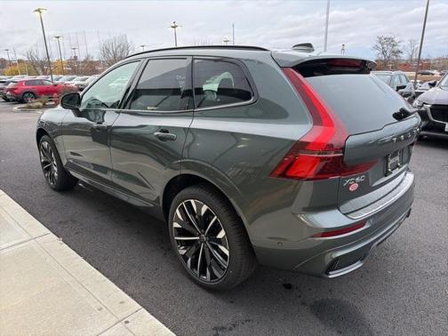 2026 Volvo XC60 B5 Ultra