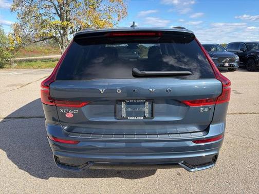 2026 Volvo XC60 B5 Plus